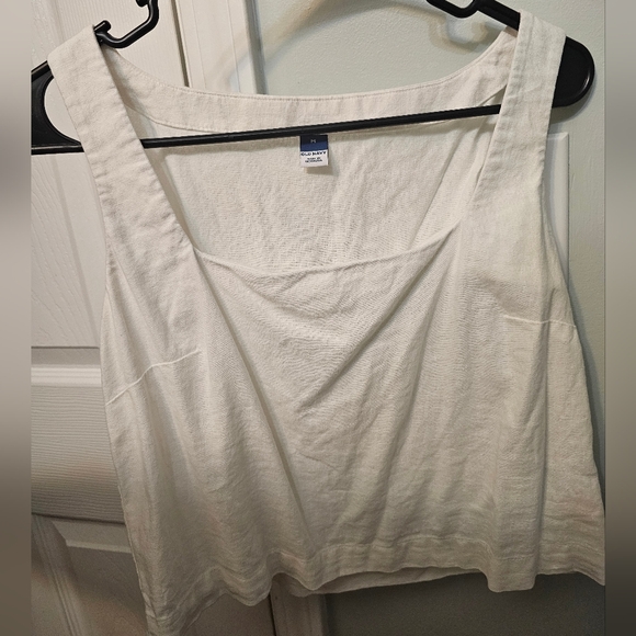 Old Navy White Crop Top - Picture 1 of 1